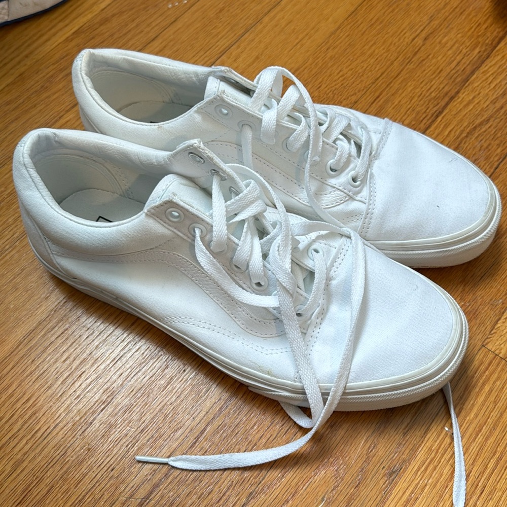 Men’s vans sneakers skate low white size 9
